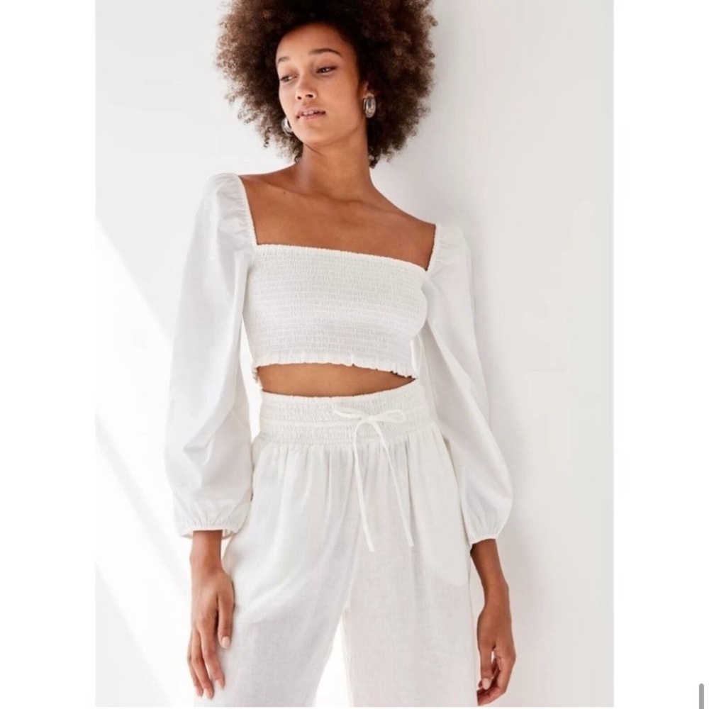 NWOT Aritzia WILFRED Inaya White Poplin Smocked Off Shoulder Blouse Top, Size M